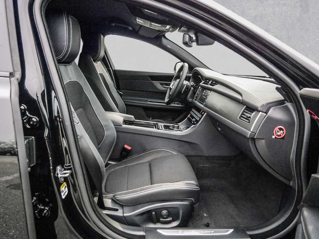 Jaguar XF 2018