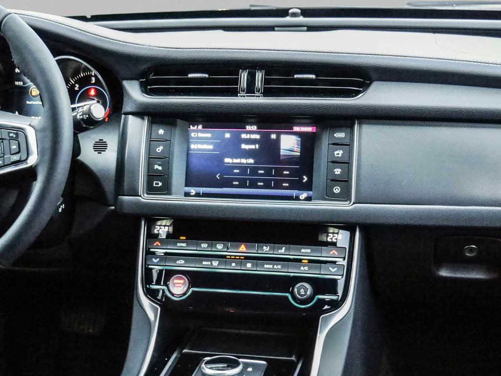 Jaguar XF 2018