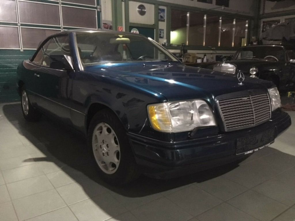 Mercedes-Benz E 320 1995
