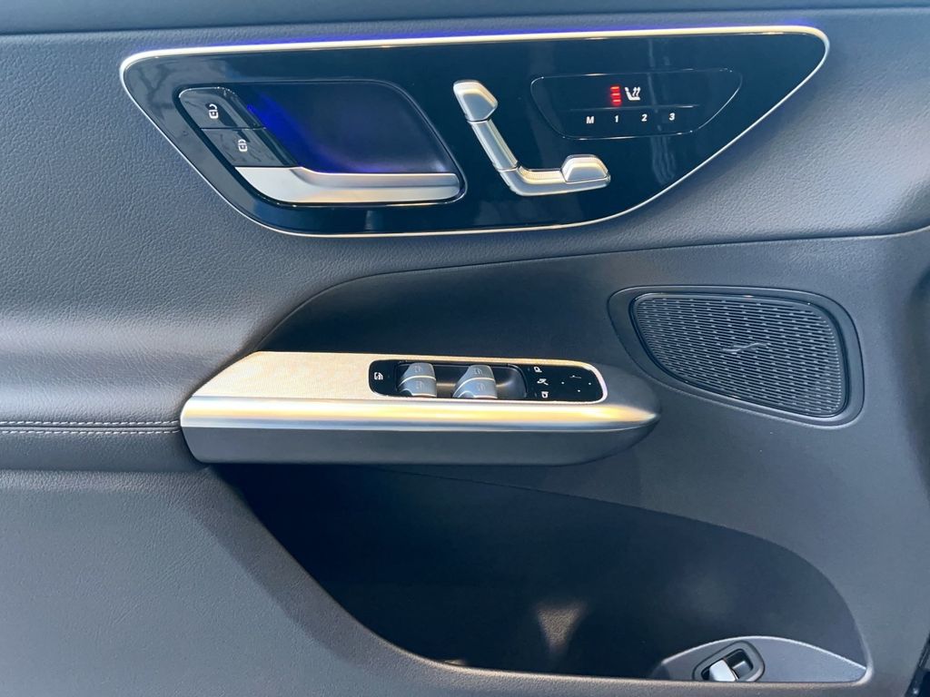 Mercedes-Benz GLC 300 2023