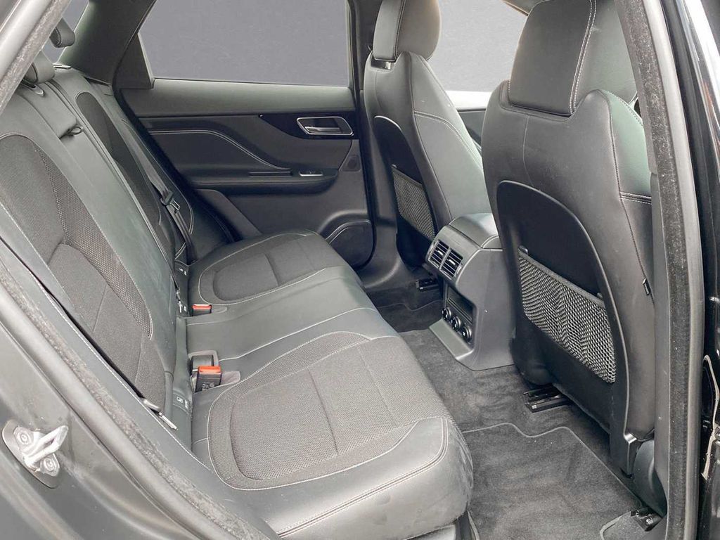 Jaguar F-Pace 2019