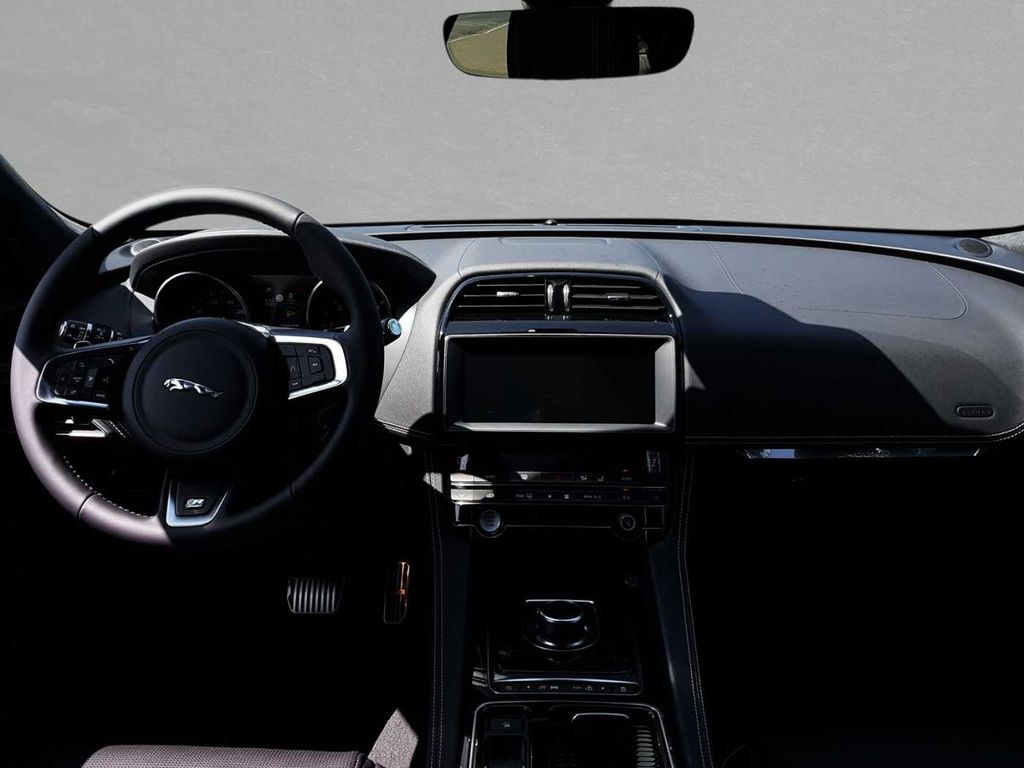 Jaguar F-Pace 2020