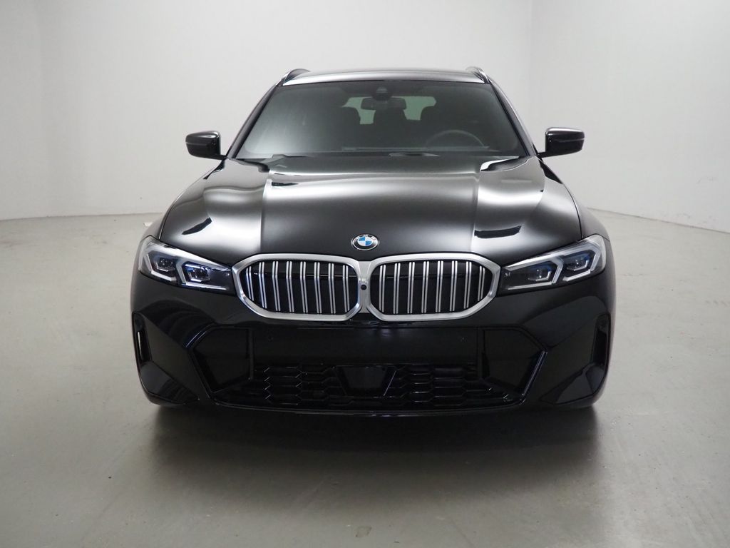 BMW 318 2024