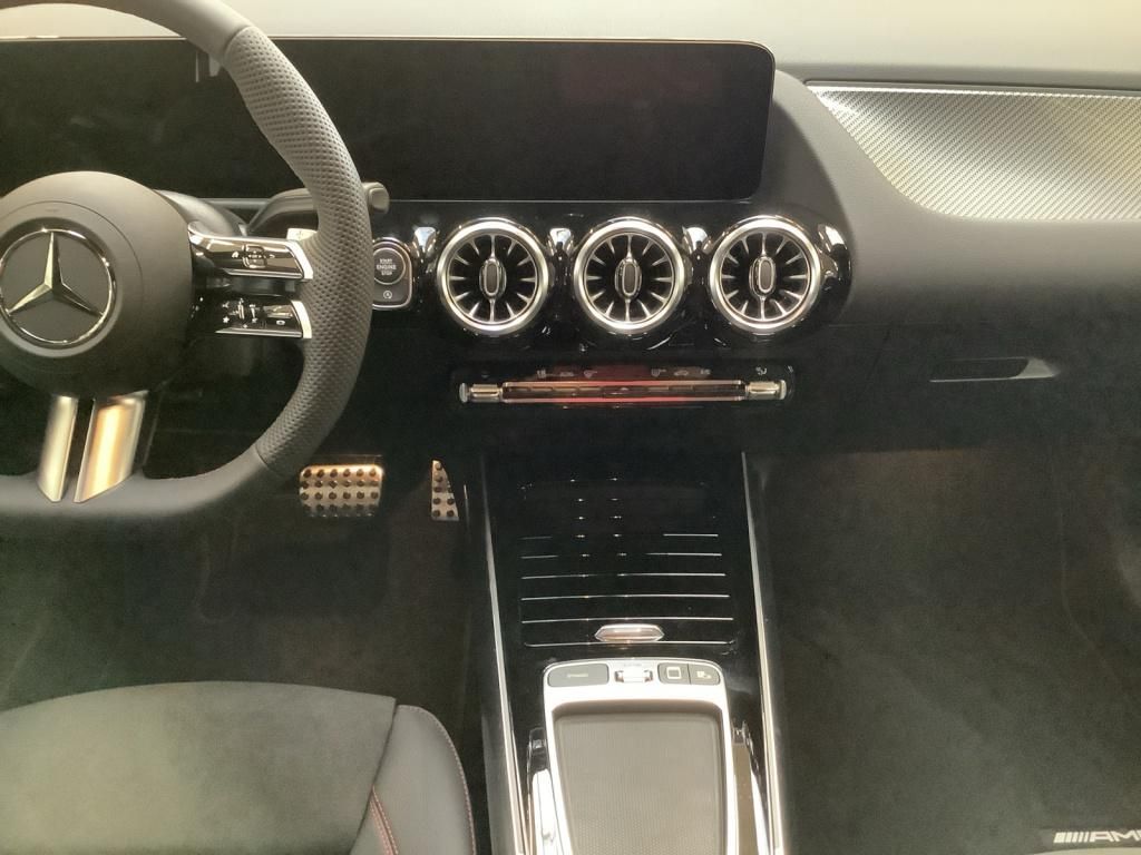 Mercedes-Benz B 220 2025