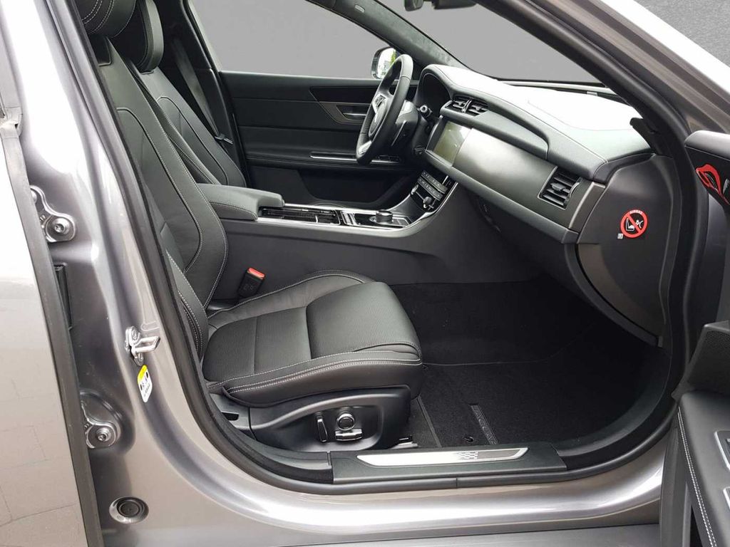 Jaguar XF 2019