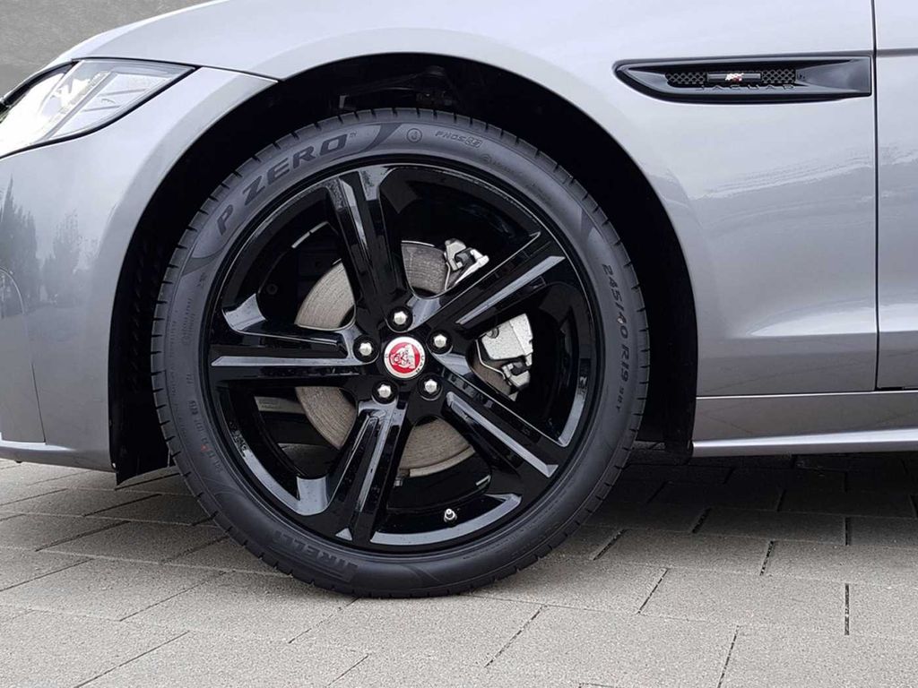 Jaguar XF 2019