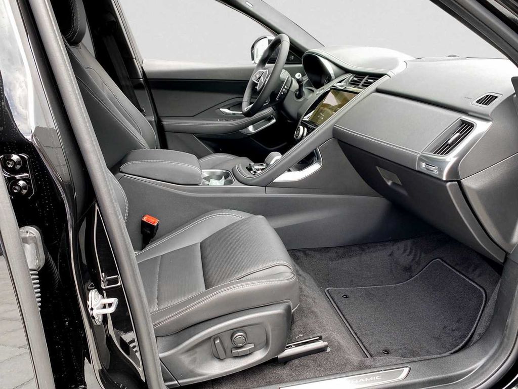 Jaguar E-Pace 2023