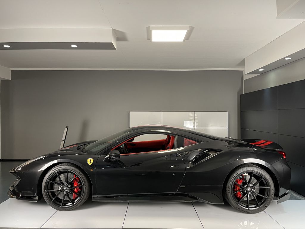 Ferrari 488 Pista 2019