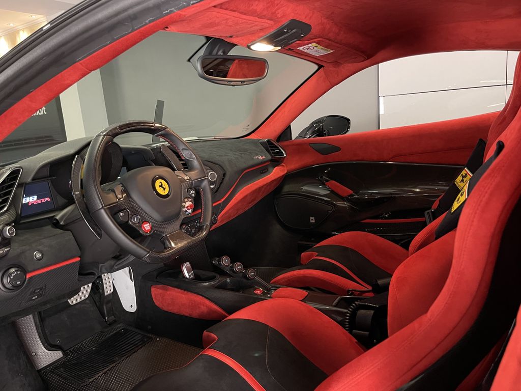 Ferrari 488 Pista 2019