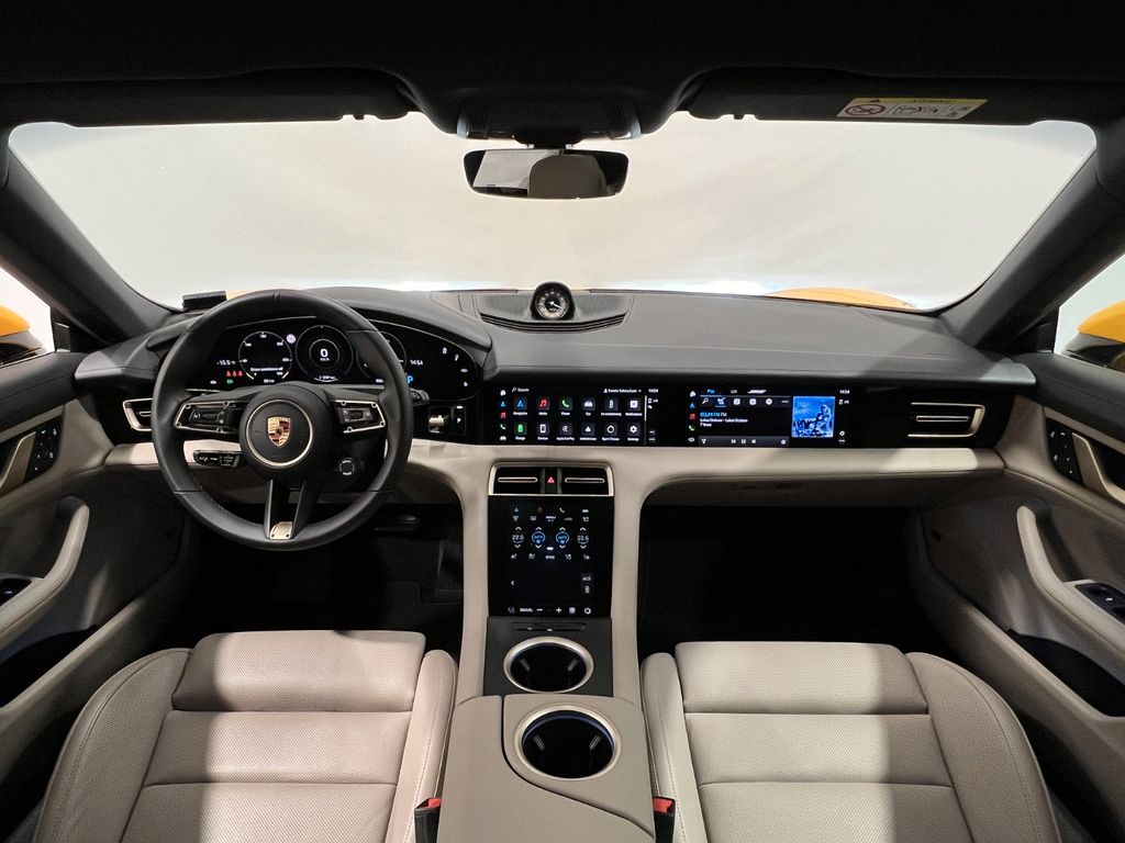 Porsche Taycan 2023