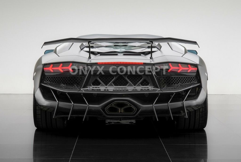 Lamborghini Aventador 2019