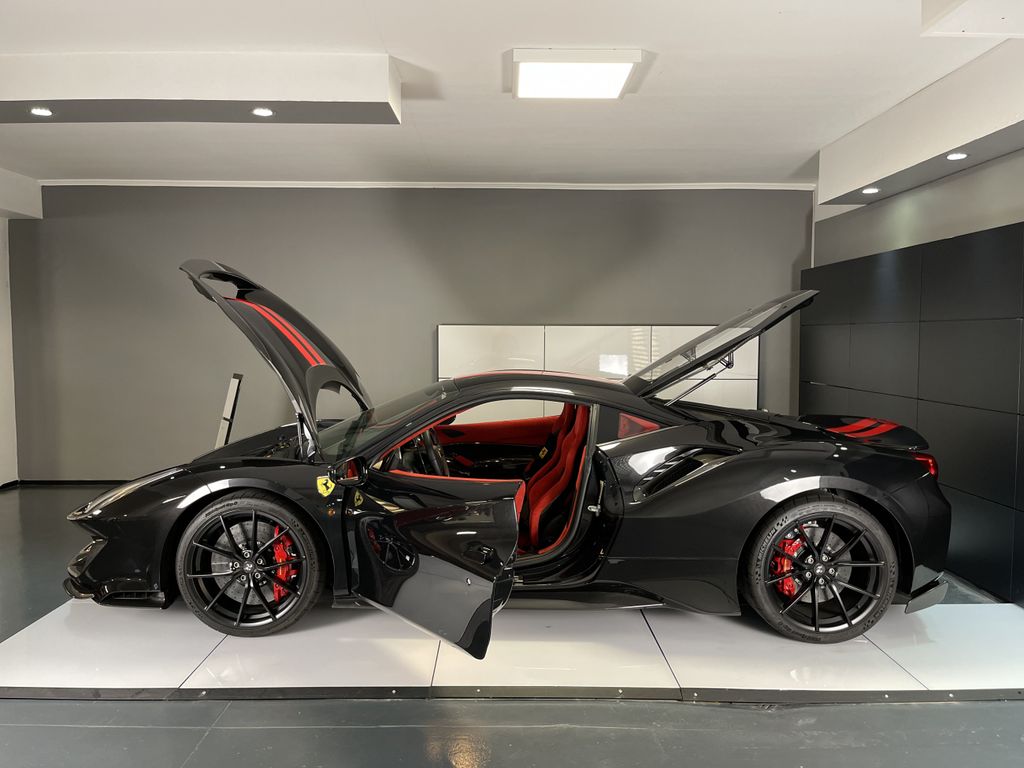 Ferrari 488 Pista 2019