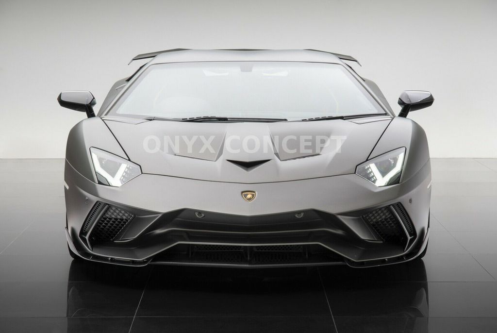 Lamborghini Aventador 2019