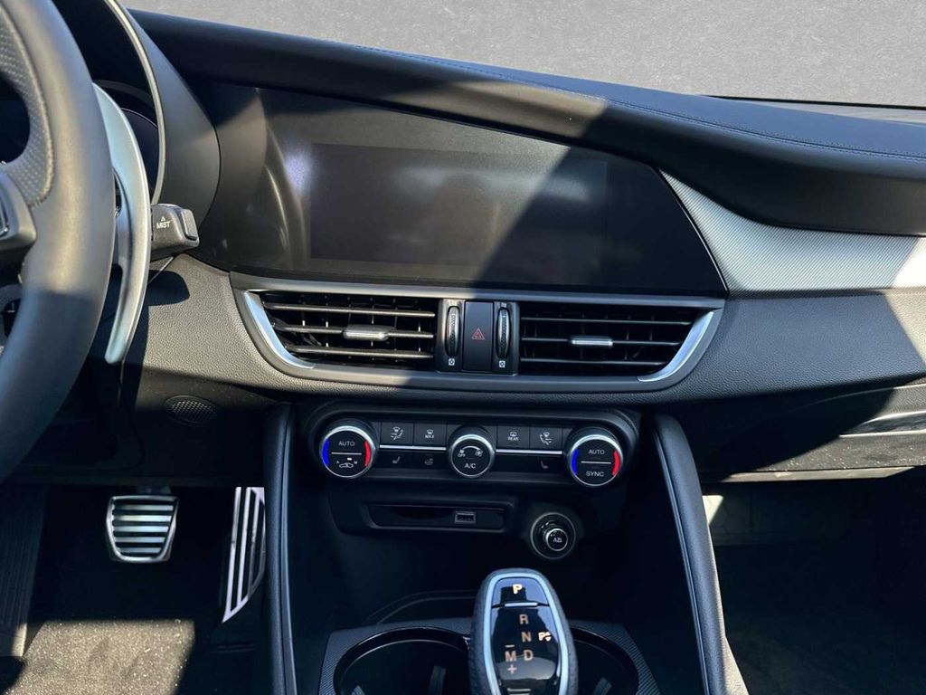 Alfa Romeo Giulia 2024