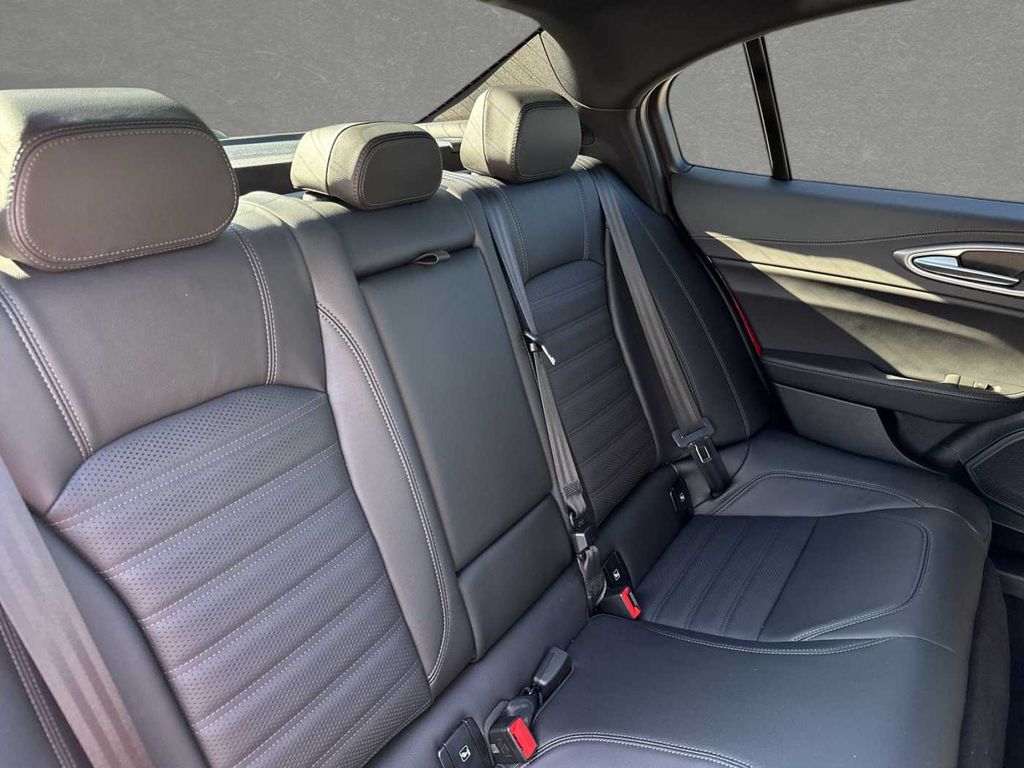 Alfa Romeo Giulia 2024