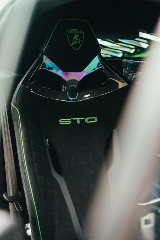 Lamborghini Huracán 2024