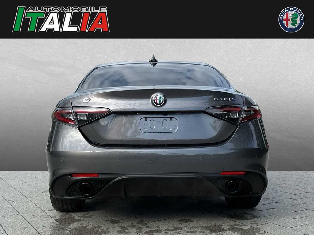 Alfa Romeo Giulia 2024