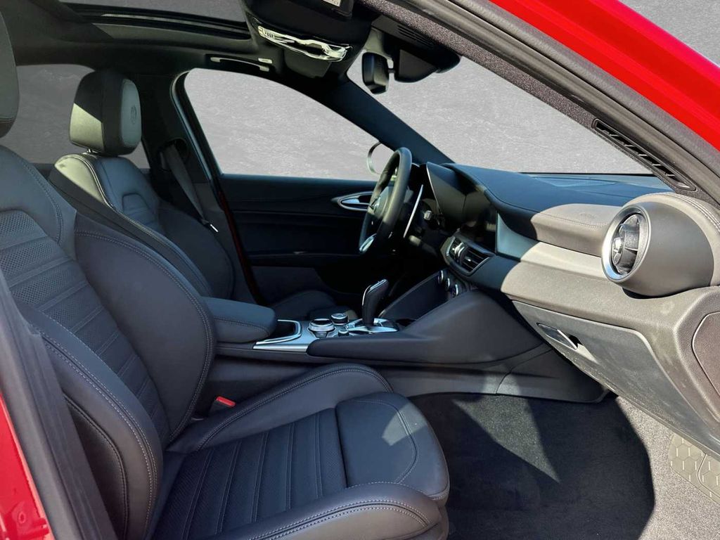 Alfa Romeo Giulia 2024