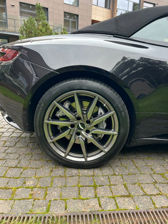Aston Martin DB11 2020