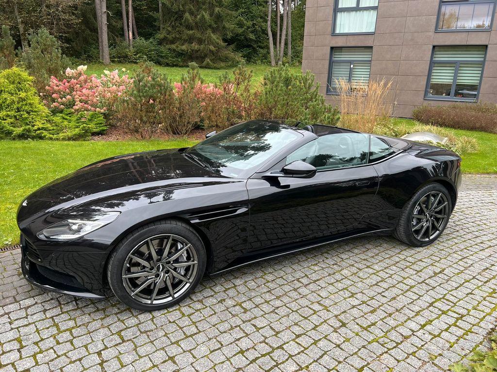 Aston Martin DB11 2020