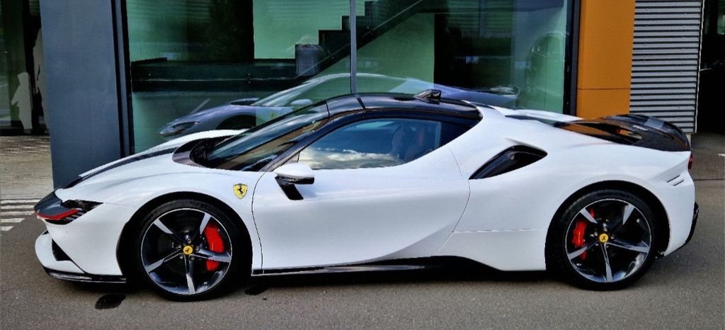 Ferrari SF90 2021