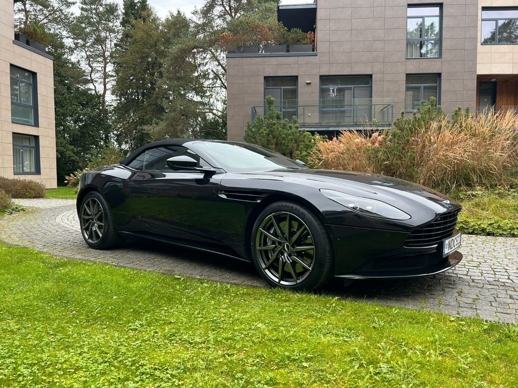 Aston Martin DB11 2020