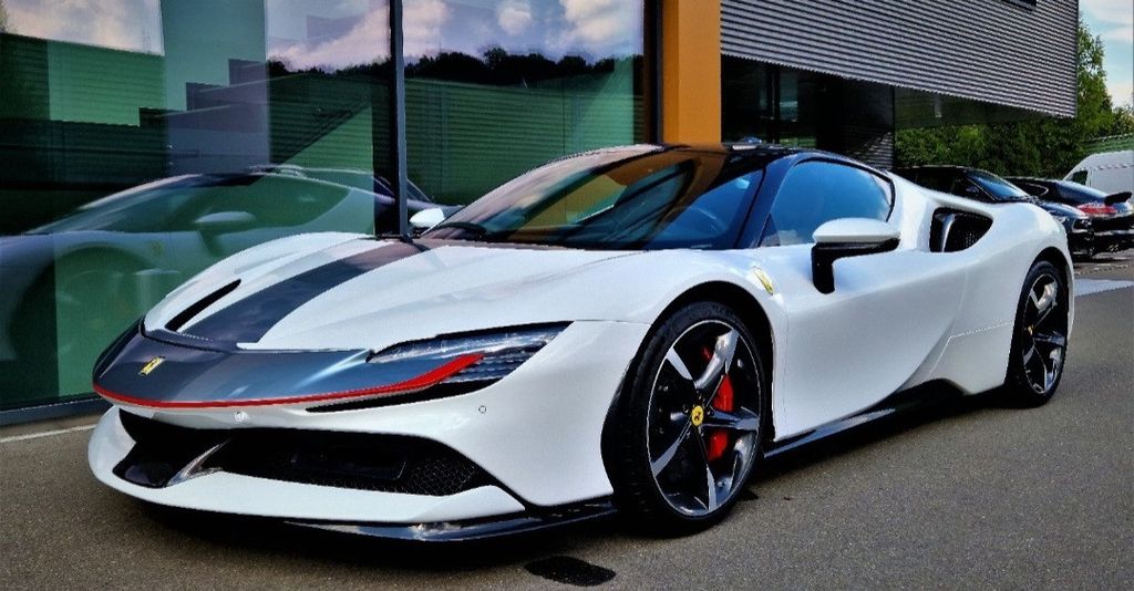Ferrari SF90 2021