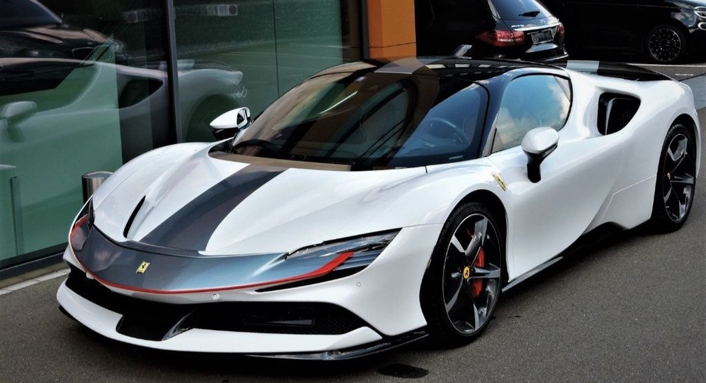 Ferrari SF90 2021