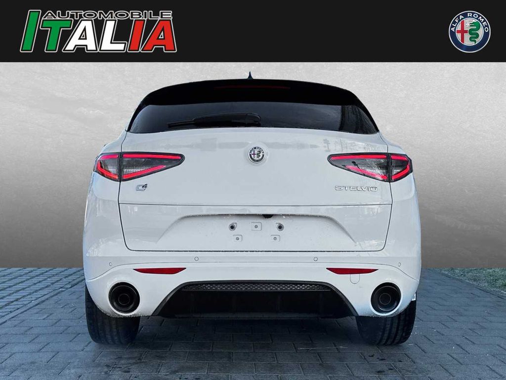 Alfa Romeo Stelvio 2025