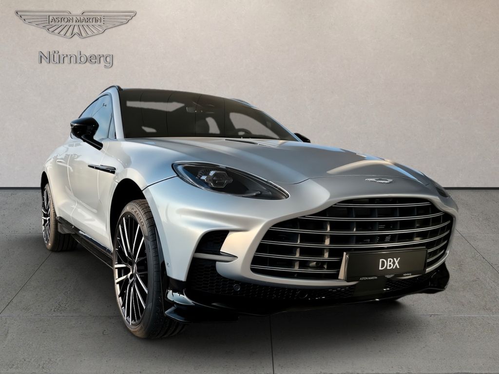 Aston Martin DBX 2025