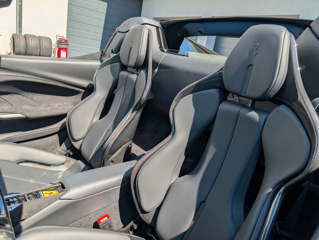 Ferrari 296 GTS 2025