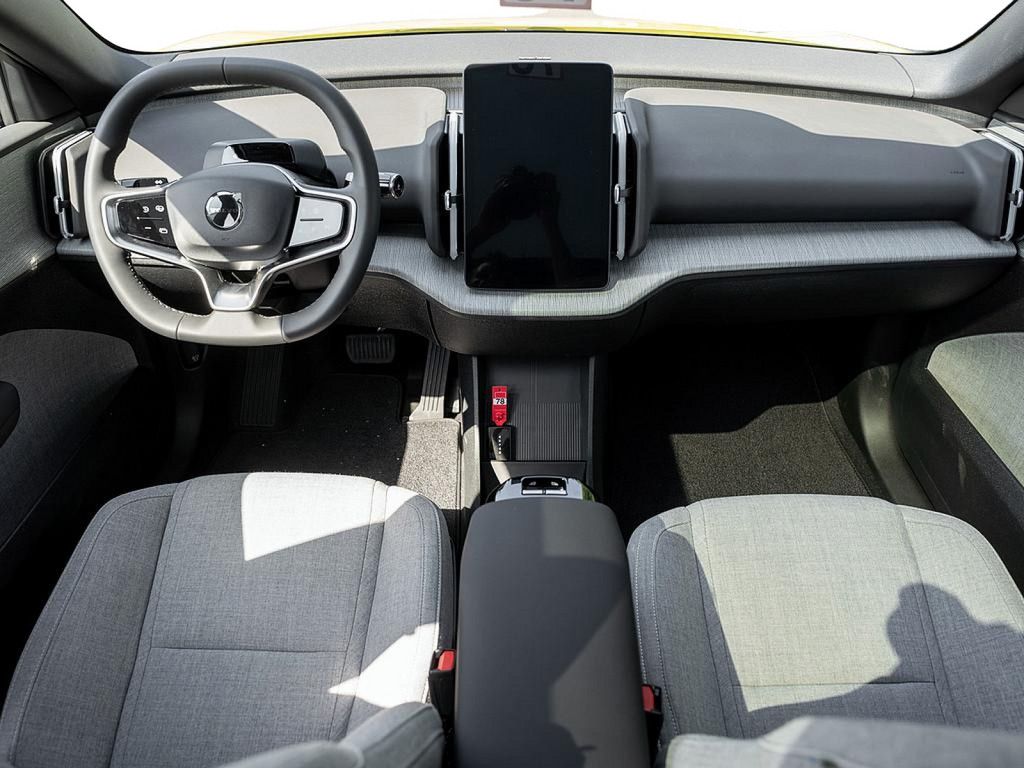 Volvo EX30 2025