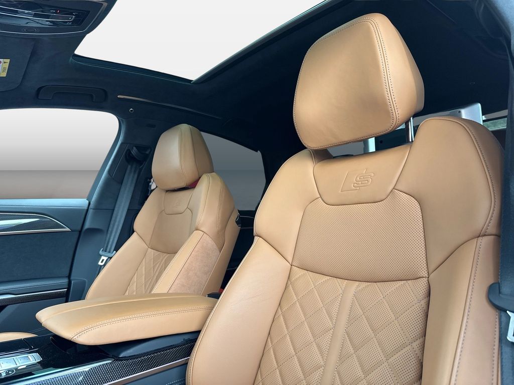 Audi S8 2023