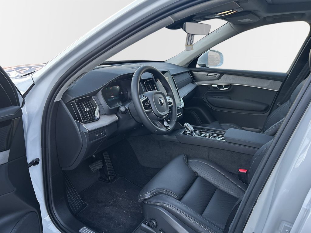 Volvo XC90 2025