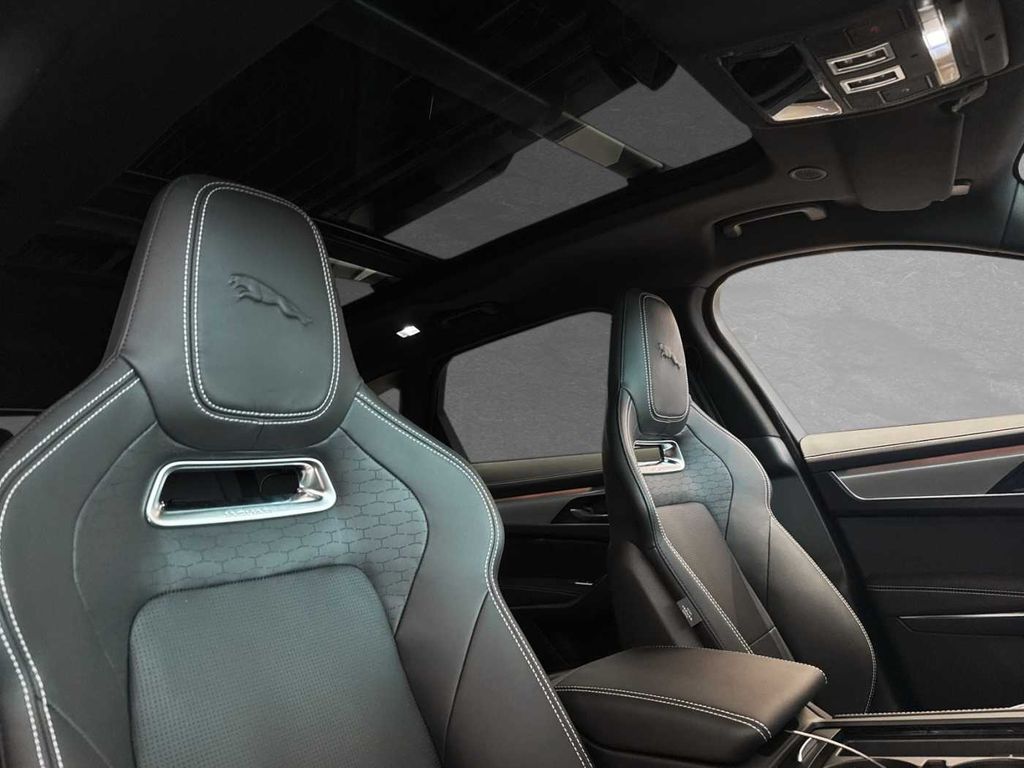 Jaguar F-Pace 2024