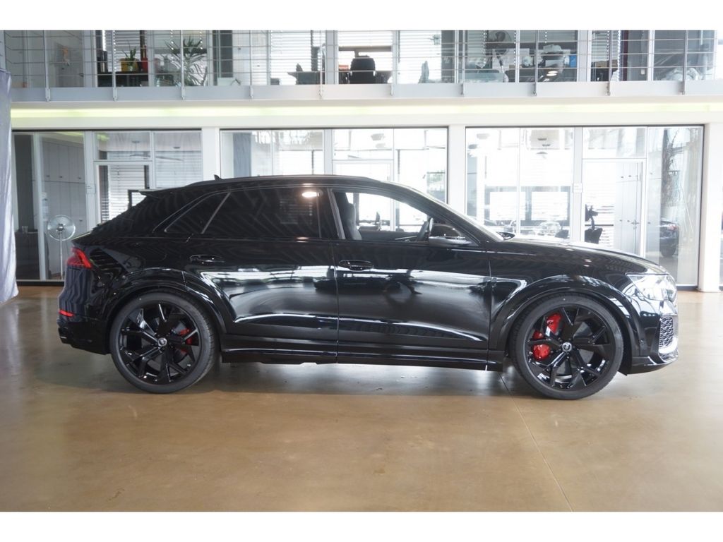 Audi RSQ8 2023