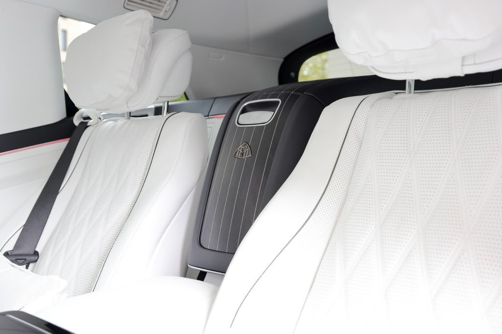 Mercedes-Benz GLS 600