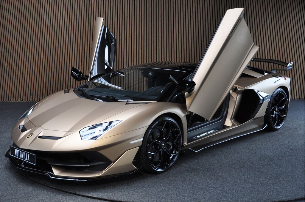 Lamborghini Aventador 2021