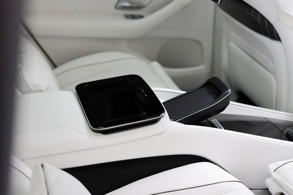 Mercedes-Benz GLS 600