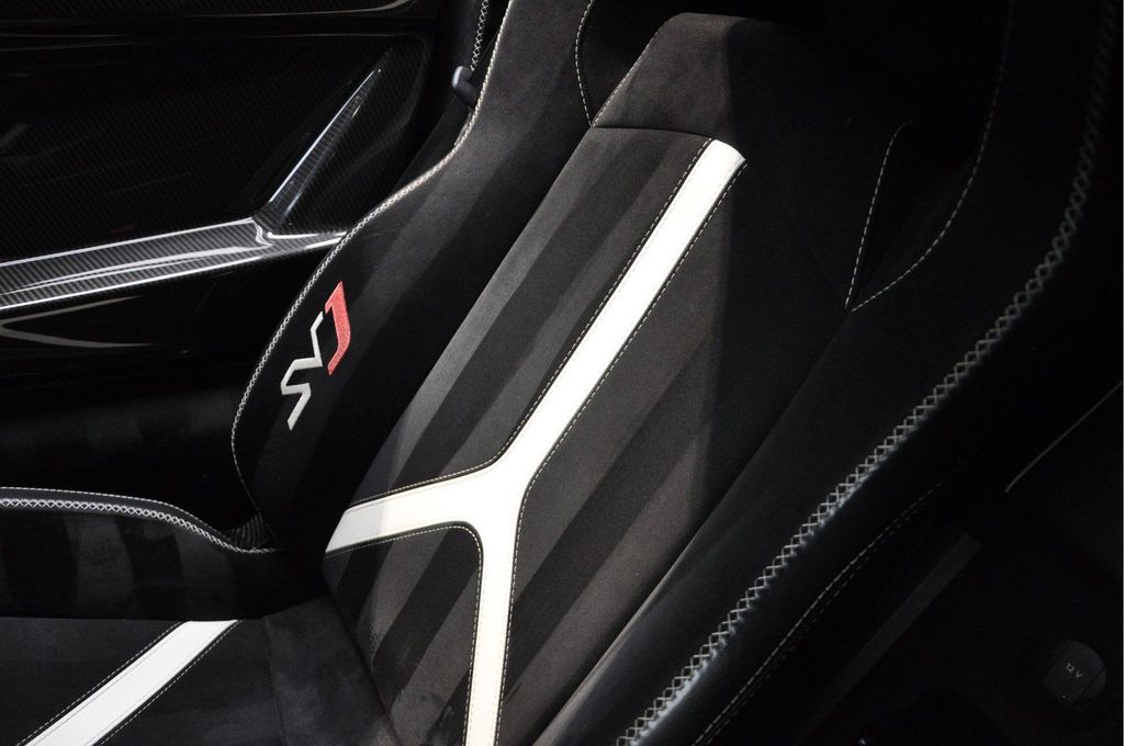 Lamborghini Aventador 2021
