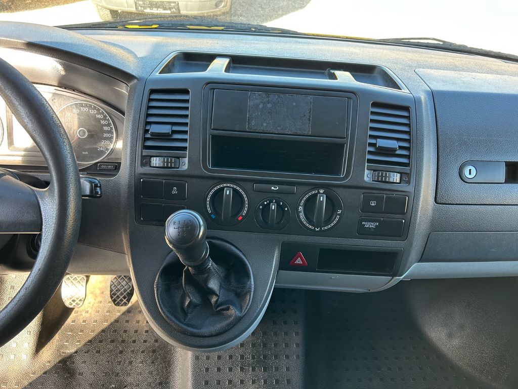 Volkswagen T5 Transporter 2012