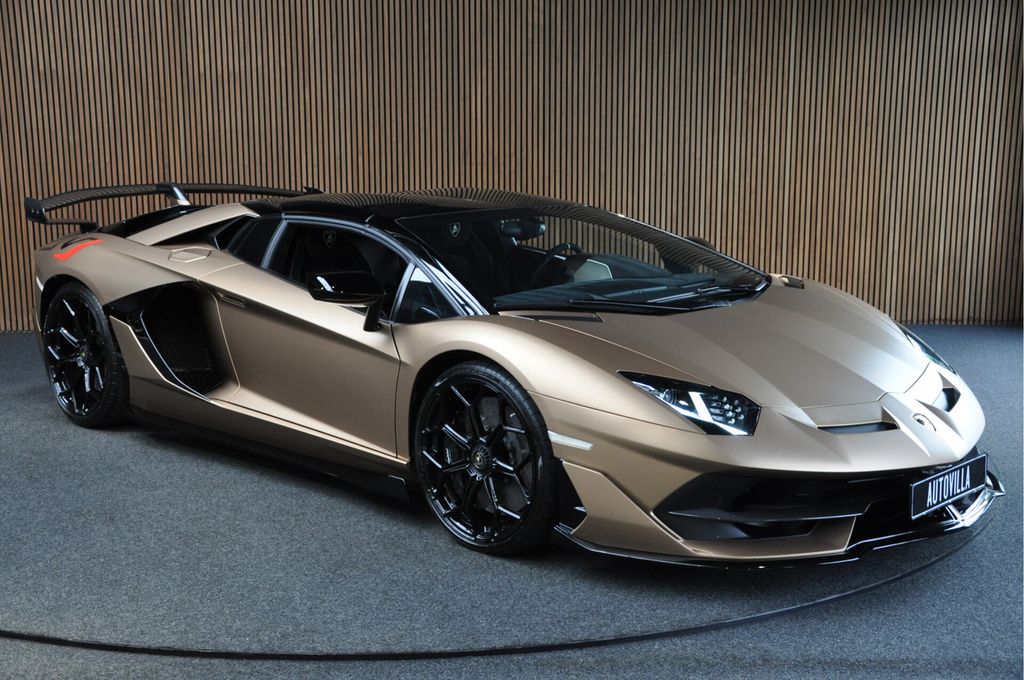 Lamborghini Aventador 2021