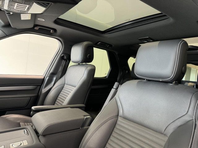 Land Rover Discovery 2022