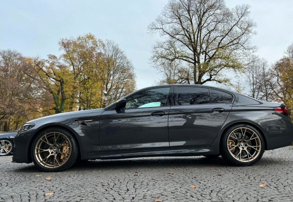 BMW M5 2021