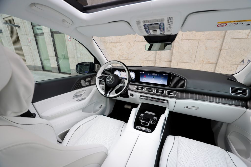 Mercedes-Benz GLS 600