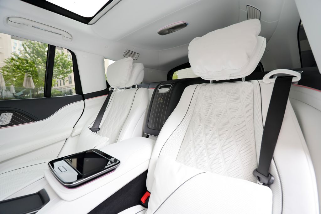 Mercedes-Benz GLS 600