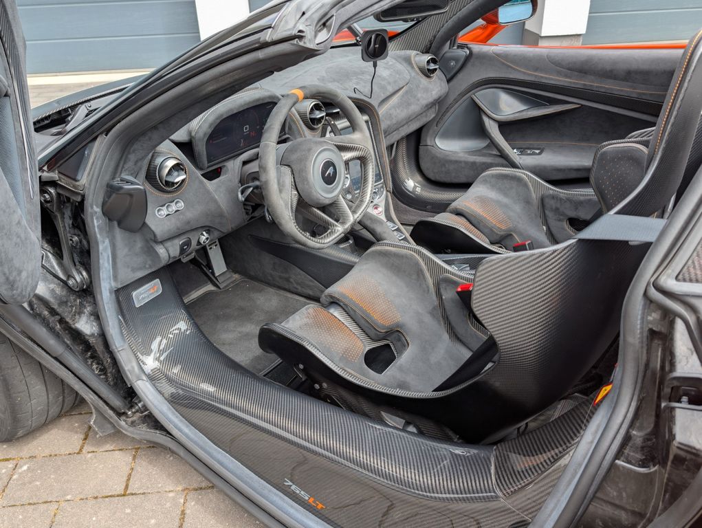 McLaren 765LT 2021