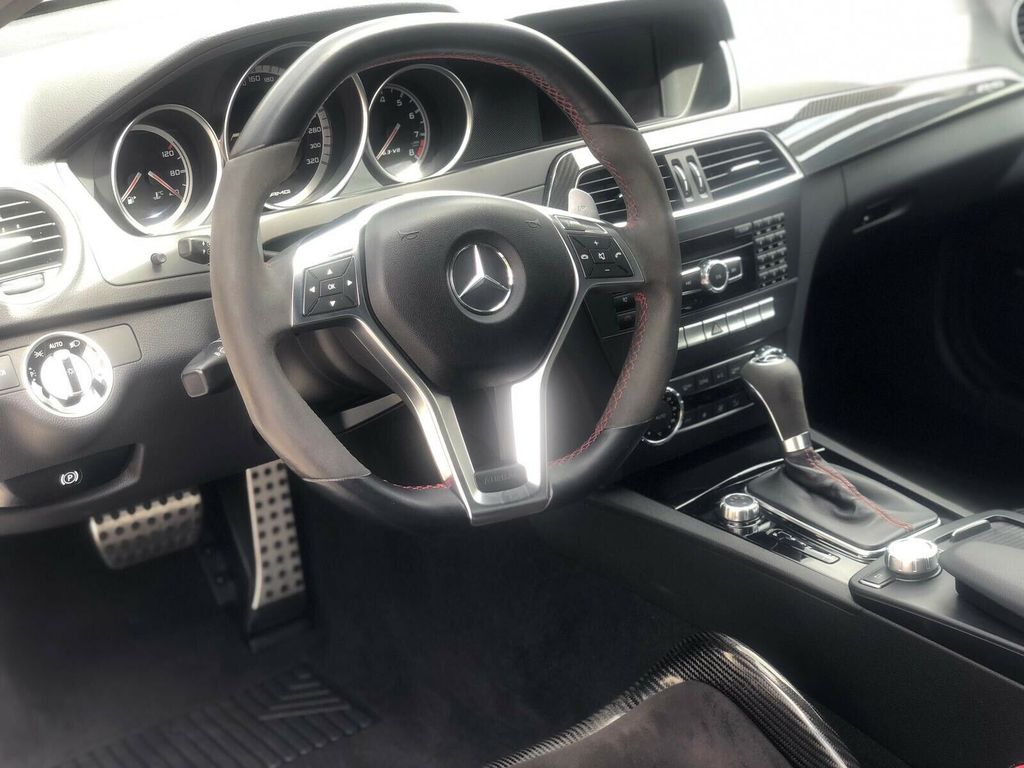 Mercedes-Benz C 63 AMG 2012