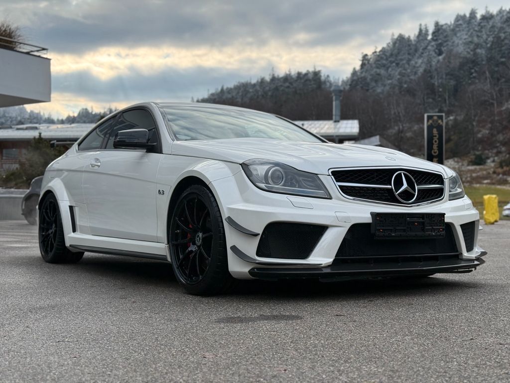 Mercedes-Benz C 63 AMG 2012