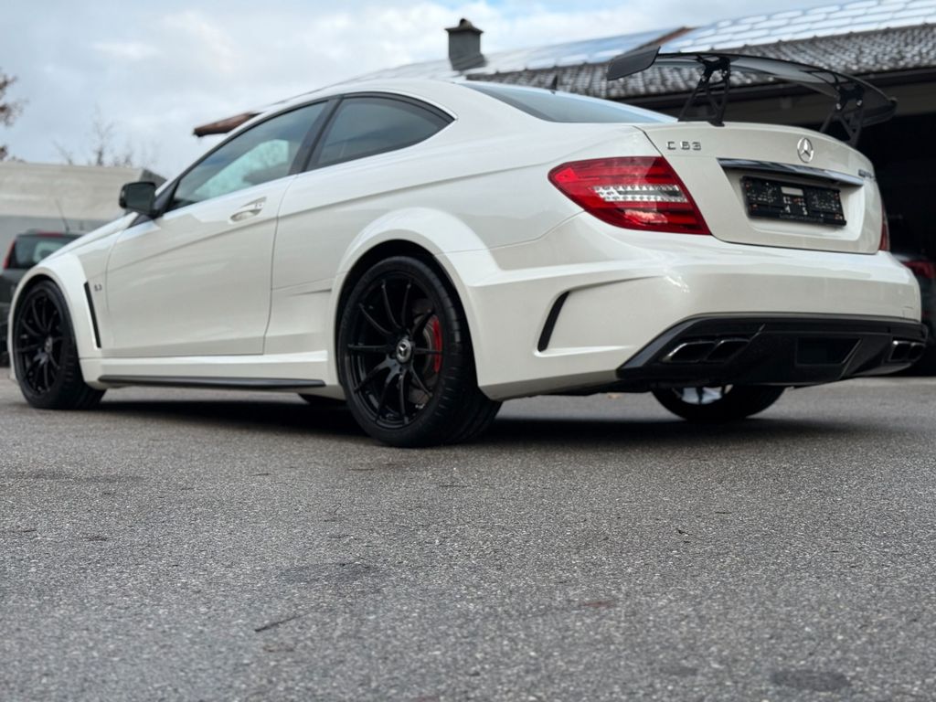 Mercedes-Benz C 63 AMG 2012